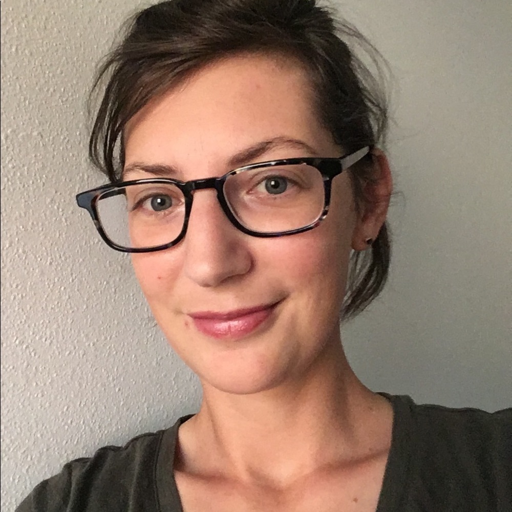 Meet your Posher, Lauren